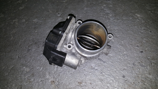 Throttle body Volkswagen Crafter 2.5 TDI 2009