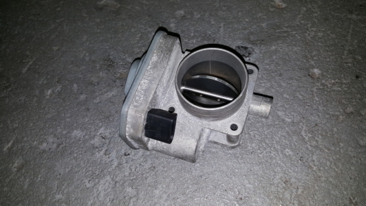 Throttle body Volkswagen Caddy 2.0 SDi 2007