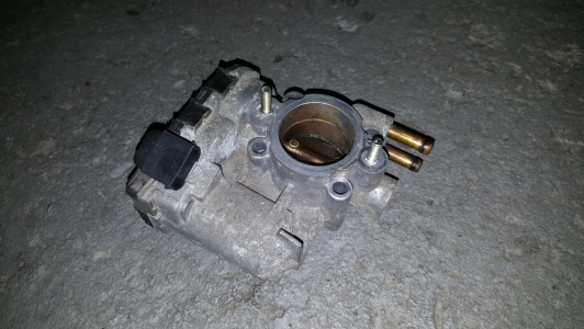 Gasklephuis Opel Corsa 1.2 16v 2001