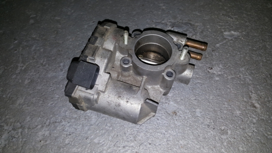 Gasklephuis Opel Corsa 1.2 16v 2003