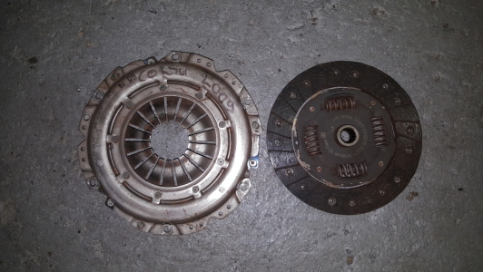Drukgroep + koppelingsplaat Opel Corsa 1.0 12v 2009