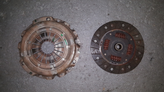 Drukgroep + koppelingsplaat Opel Corsa 1.2 16v 2012