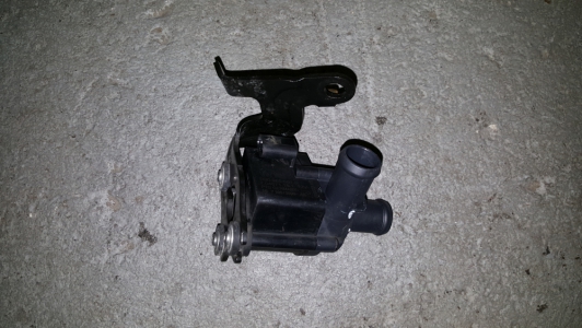 Pompe liquide refroidissement Audi TT 2.0 TFSi 2015