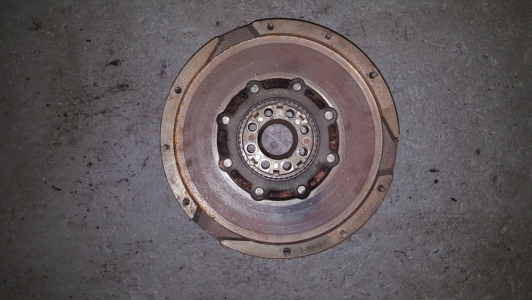 Vliegwiel Toyota Avensis 2.2 D-4D 2007 (2-massa)