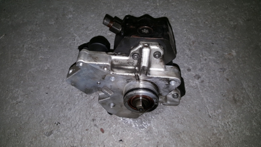 Dieselpomp Volvo V70 2.4 D 2009