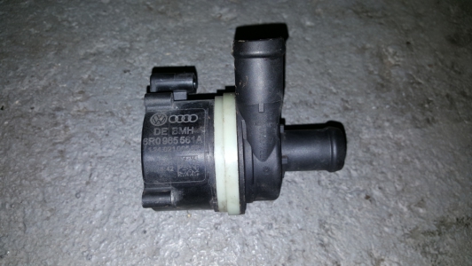 Pompe liquide refroidissement Seat Ibiza ST 1.2 TDI 2011