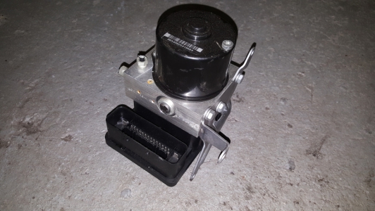 ABS-pomp BMW E92 320i 2008