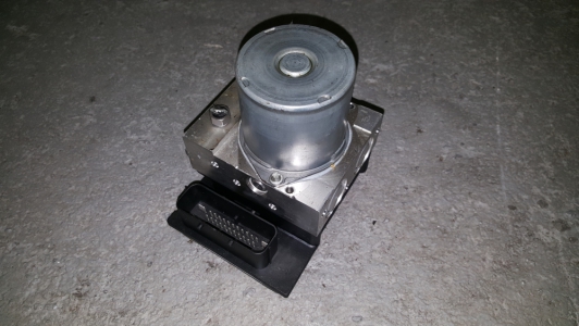 ABS-pomp BMW E83 3.0 d 2004