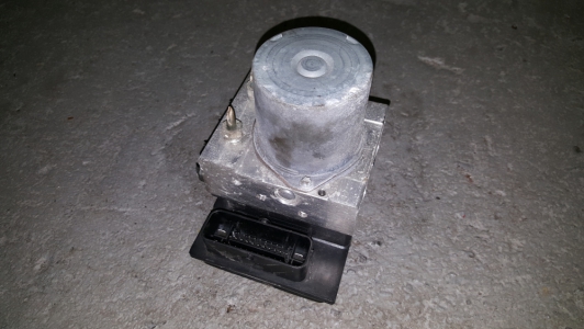 ABS-pomp Mercedes-Benz W169 A150 2011