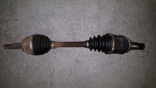 Drive shaft Toyota Avensis 2.0 D-4D 2003 left front