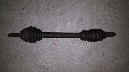 Aandrijfas Ford Focus 1.6 16v 2001 links-voor