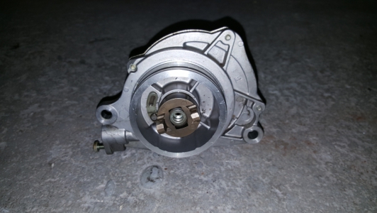 Vacuumpomp BMW E39 530 d 2001