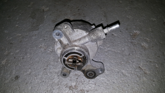 Vacuumpomp Volvo V50 2.0 D 2007