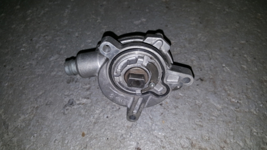 Vacuumpomp Volvo S60 2.4 D5 2006