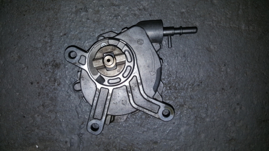 Vacuumpomp Toyota Avensis 2.2 D-4D 2007