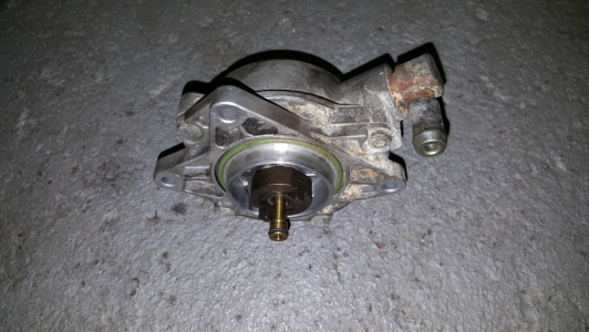 Vacuumpomp Volkswagen Passat 2.5 TDI V6 2000