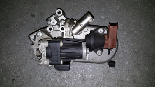 EGR-klep Citroen Nemo 1.3 HDi 2012 compleet
