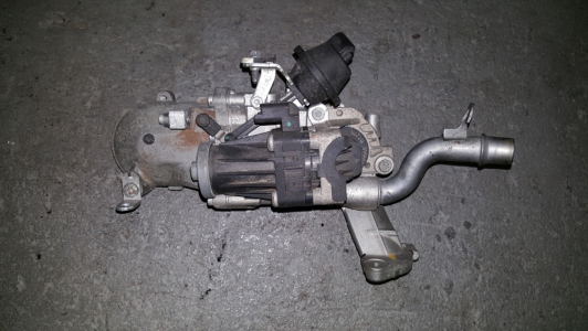 EGR-klep Citroen DS3 1.6 e-HDi 2012 compleet