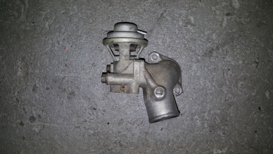 EGR valve Hyundai H200 2.5 TD 1999