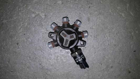 Distributeur de carburant Renault Clio 1.5 dCi 2003