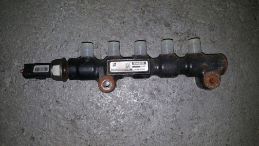 Distributeur de carburant Citroen Jumpy 1.6 HDi 2008
