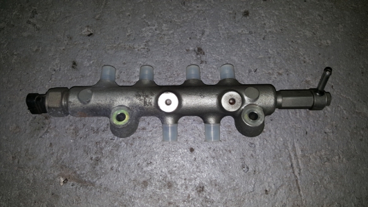 Distributeur de carburant Mazda 2.0 CiTD 2007