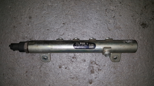 Distributeur de carburant Alfa Romeo 156 1.9 JTD 16v 2004