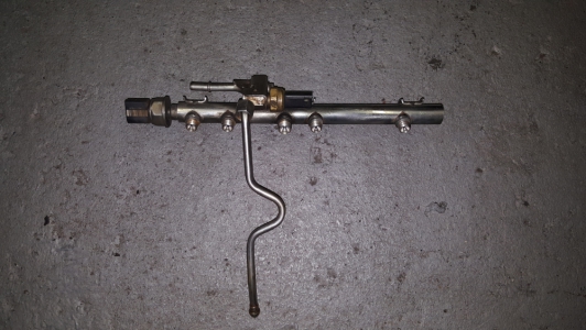 Distributeur de carburant BMW E87 118i 2008