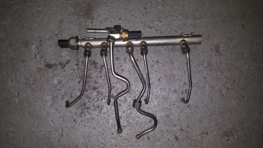 Distributeur de carburant BMW E90 318i 2008