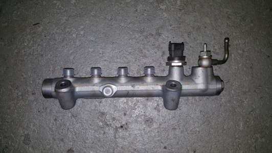 Brandstofverdeler Opel Astra 1.7 CDTi 2006