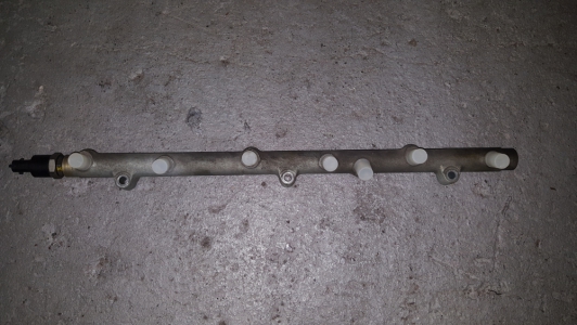 Distributeur de carburant Opel Omega 2.5 DTI 2002