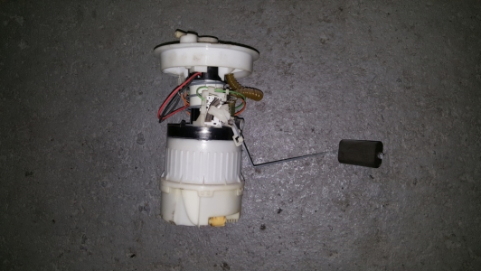 Opvoerpomp Ford Focus 1.6 16v 2006