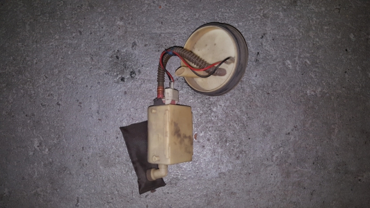 Pompe d'alimentation Peugeot 306 1.4 1995