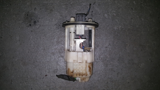 Opvoerpomp Mitsubishi Outlander 2.0 16v 2005