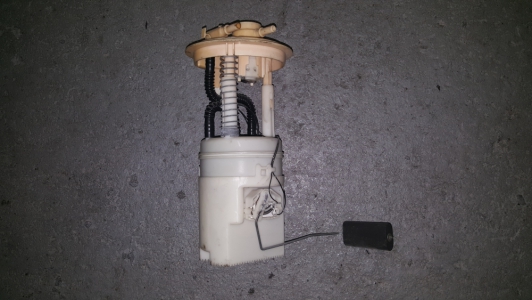 Opvoerpomp Mitsubishi Colt 1.3 16v 2006