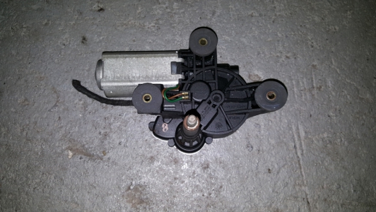 Moteur d'essuie-glace Fiat Stilo hatchback 2005 derrière soie