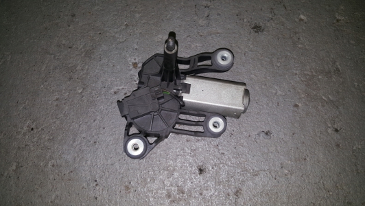 Ruitenwissermotor Peugeot Bipper 2009 achterzijde