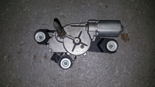 Ruitenwissermotor Ford Focus hatchback 2005 achterzijde
