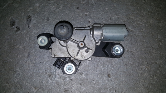 Ruitenwissermotor Mazda 3 2005 achterzijde