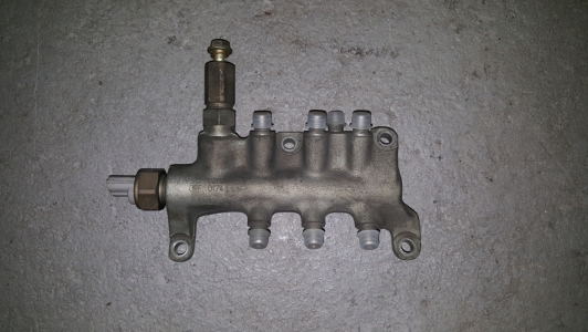Distributeur de carburant Saab 9-5 3.0 TiD V6 2002