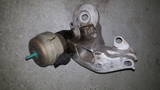 Motorsteun Audi A6 3.0 TDI V6 2006 links