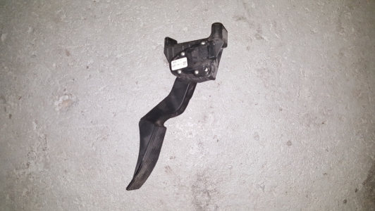 Gaspedaal positiesensor Opel Zafira 2.2 16v 2006