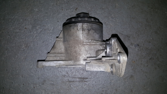Support de filtre a huile Ford Transit 2.4 DiTD 2003