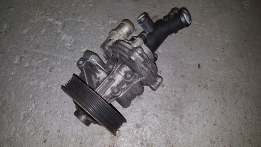 Waterpomp Ford Transit 2.4 TDCi 2008