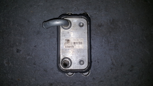 Oliekoeler Volvo V70 2.5 T 20v 2004