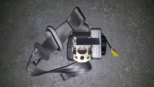 Gordelspanner Volkswagen Golf 1999 links-voor