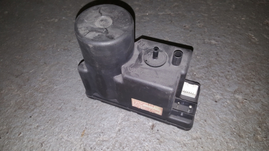 Centrale vergrendelingspomp Audi 80 1994