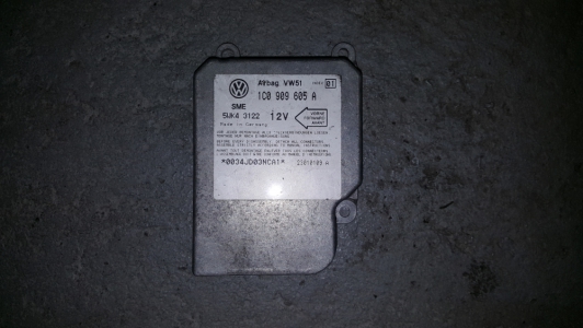 Airbag-module Volkswagen Golf 1.6 16v 2002