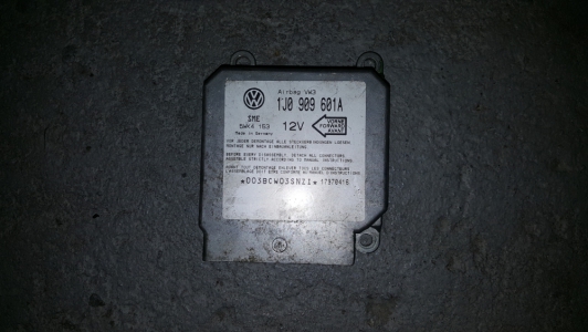 Module d'airbag Audi A3 1.8 20v 1997