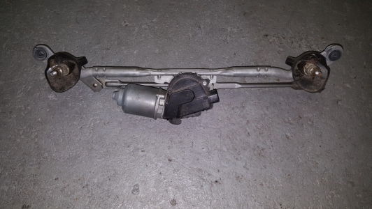 Ruitenwissermotor + mechaniek Subaru Justy 2010 voorzijde
